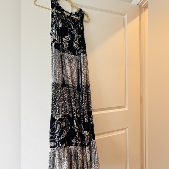 Cupio Black and White Patterned Maxi Skirt - Picture 7 of 9